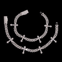 Pulsera de Eslabones Cubanos Cruzados con Diamantes de Laboratorio – Oro de 14k