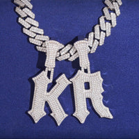 Colgante con letras personalizadas de diamante de laboratorio macizo - Oro de 14k