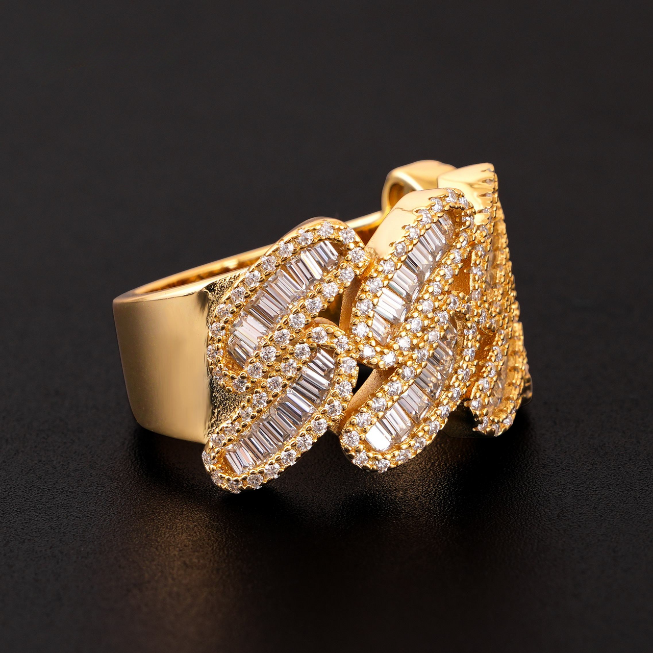 Anillo de Diamantes de Laboratorio con Baguettes y Eslabones Cubanos Pavé – Oro de 14k