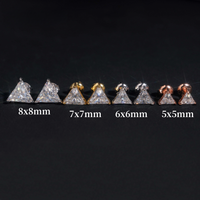 Pendientes de botón con corte triangular de diamante cultivado – Oro de 14k