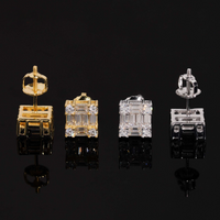 Pendientes de tuerca con racimo de diamantes de laboratorio y forma de baguette cuadrada