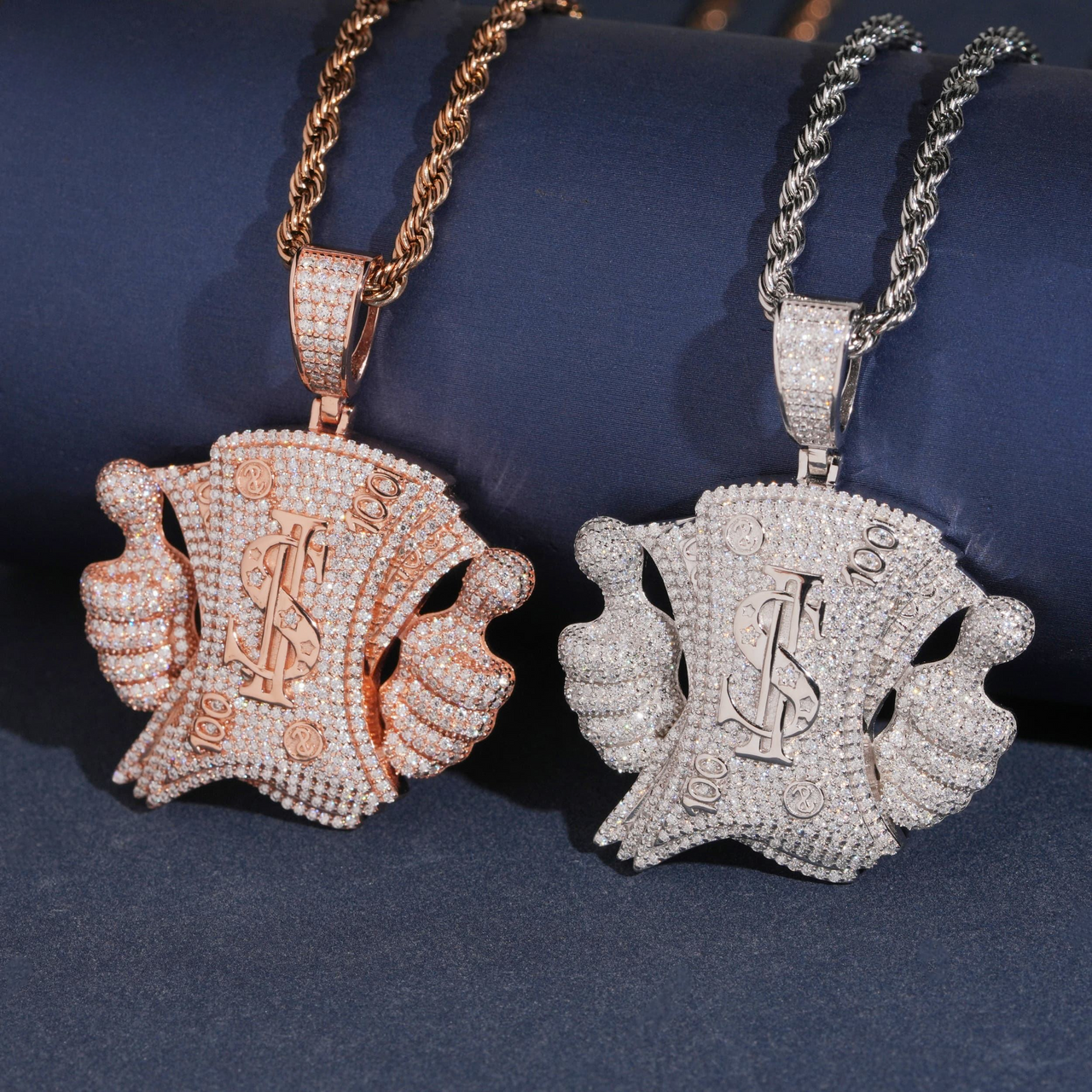 Colgante Abanico de Dinero con Diamantes de Laboratorio – Oro de 14k