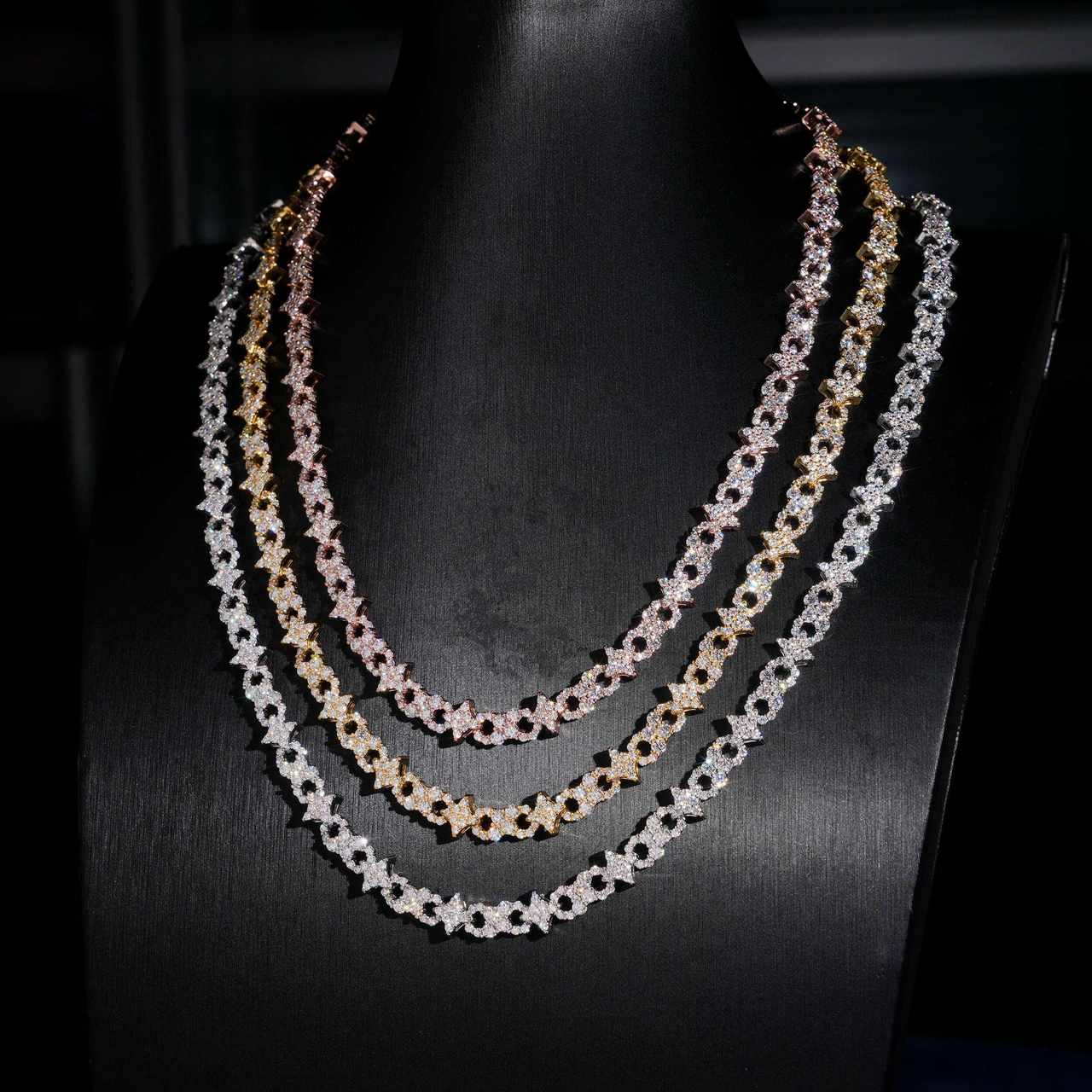 Collar Pavé de Eslabones Infinitos con Estrella – Oro de 14k
