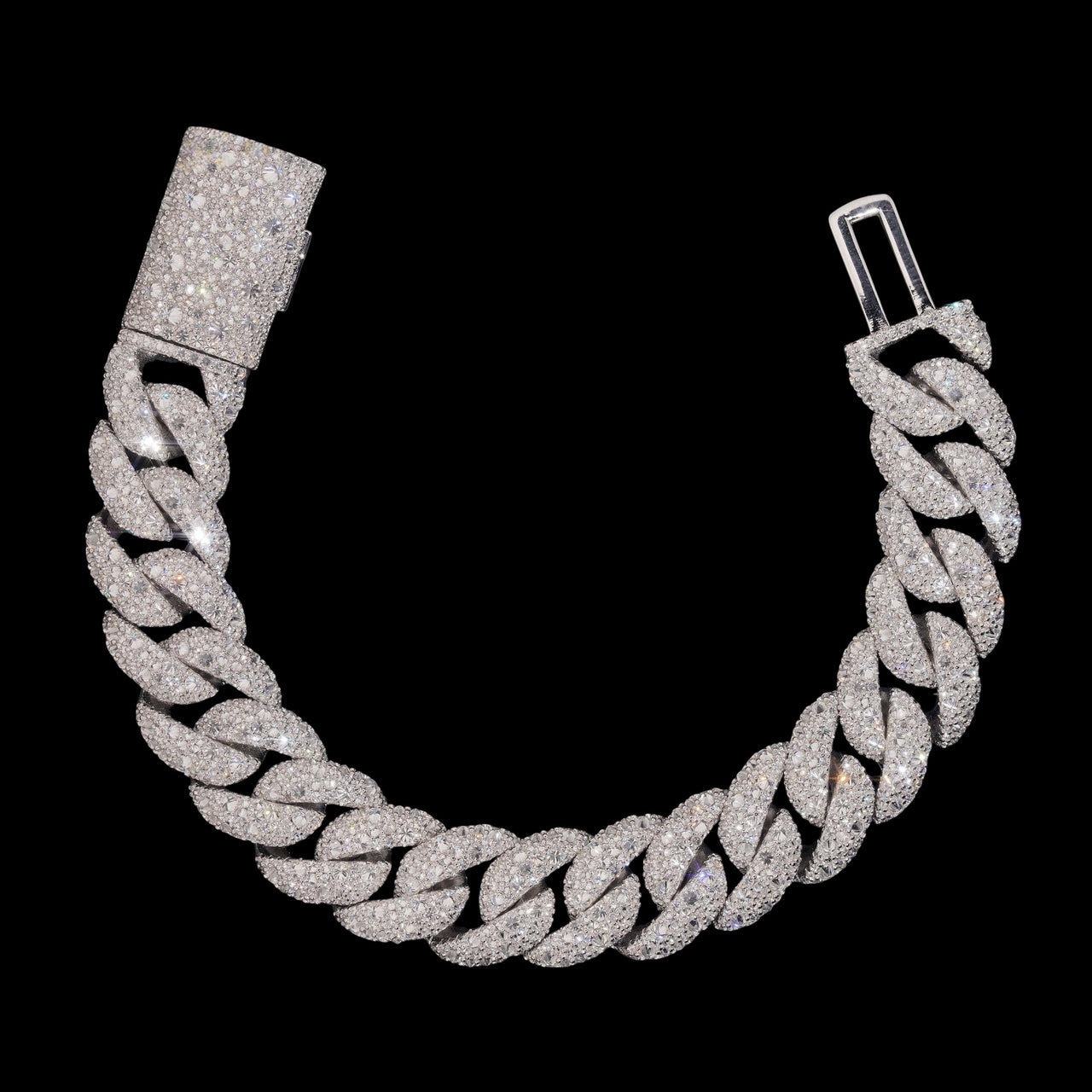 Pulsera de eslabones cubanos con mosaico de diamantes de laboratorio VVS invertidos de 15 mm - Oro de 14k