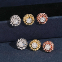 Pendientes de botón con forma de círculo trenzado y diamantes de laboratorio – Oro de 14k