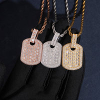 Dije de placa de identificación con diamantes de laboratorio talla baguette – Oro de 14k
