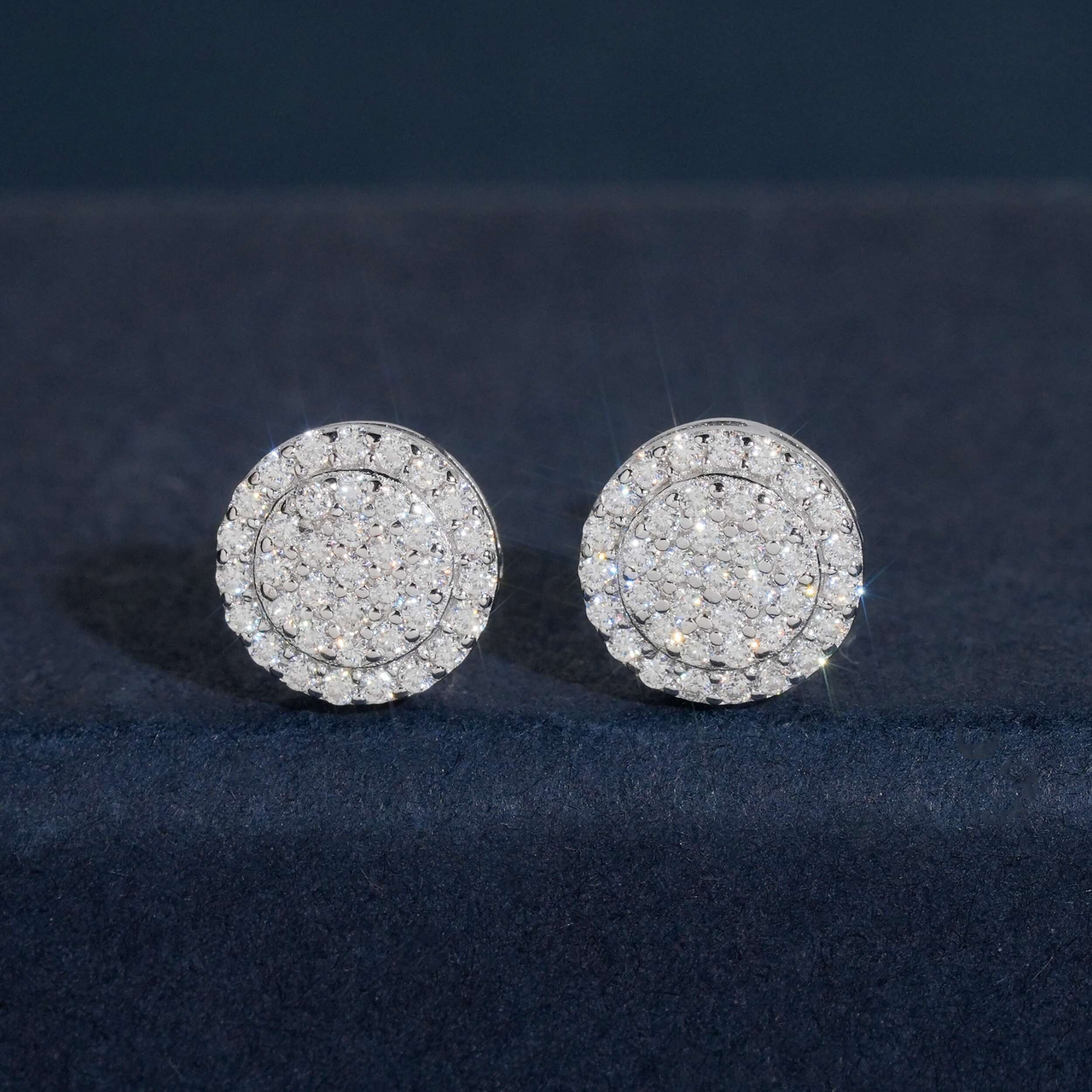 Pendientes de botón redondos de diamante cultivado en laboratorio – Oro de 14k