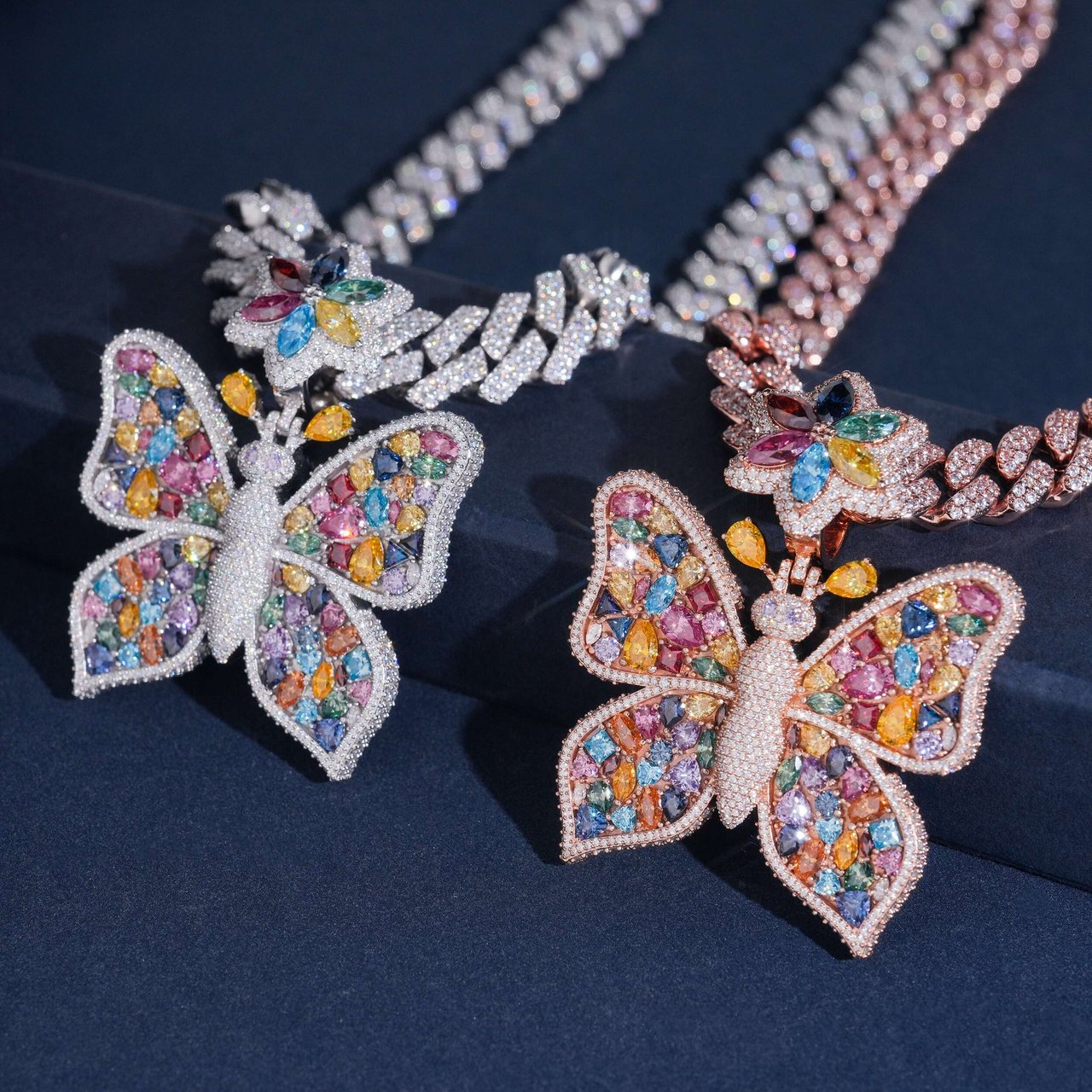 Colgante Mariposa Multicolor Diamante de Laboratorio – Oro de 14k