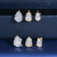 Pendientes de botón en oro de 14k con diamantes de laboratorio talla pera