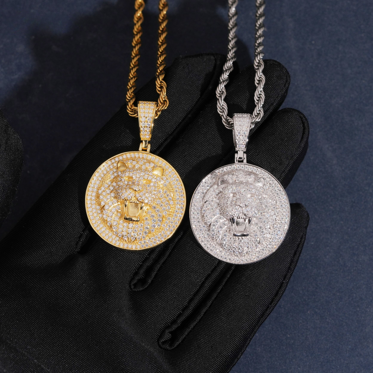 Colgante Cabeza de León Diamante de Laboratorio – Oro de 14k