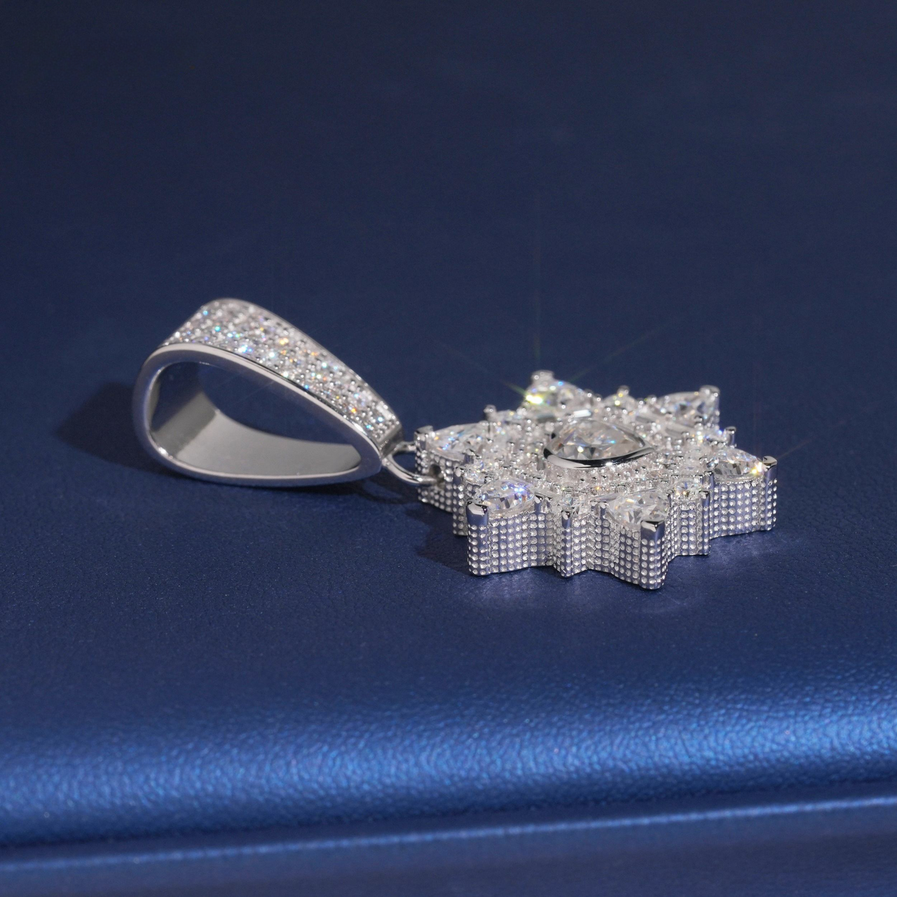 Colgante Corazón Copo de Nieve con Diamante de Laboratorio – Oro de 14k