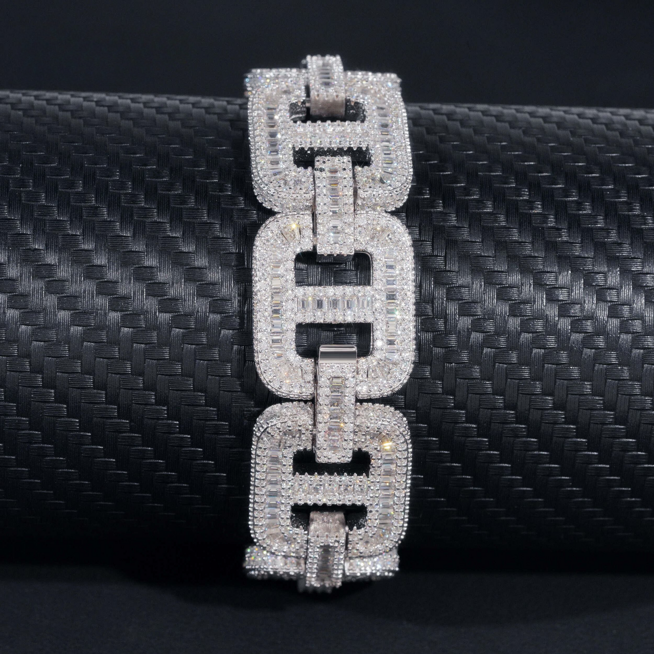 Pulsera de Eslabones de Baguette de 20 mm Gruesa con Diamantes de Laboratorio – Oro de 14k