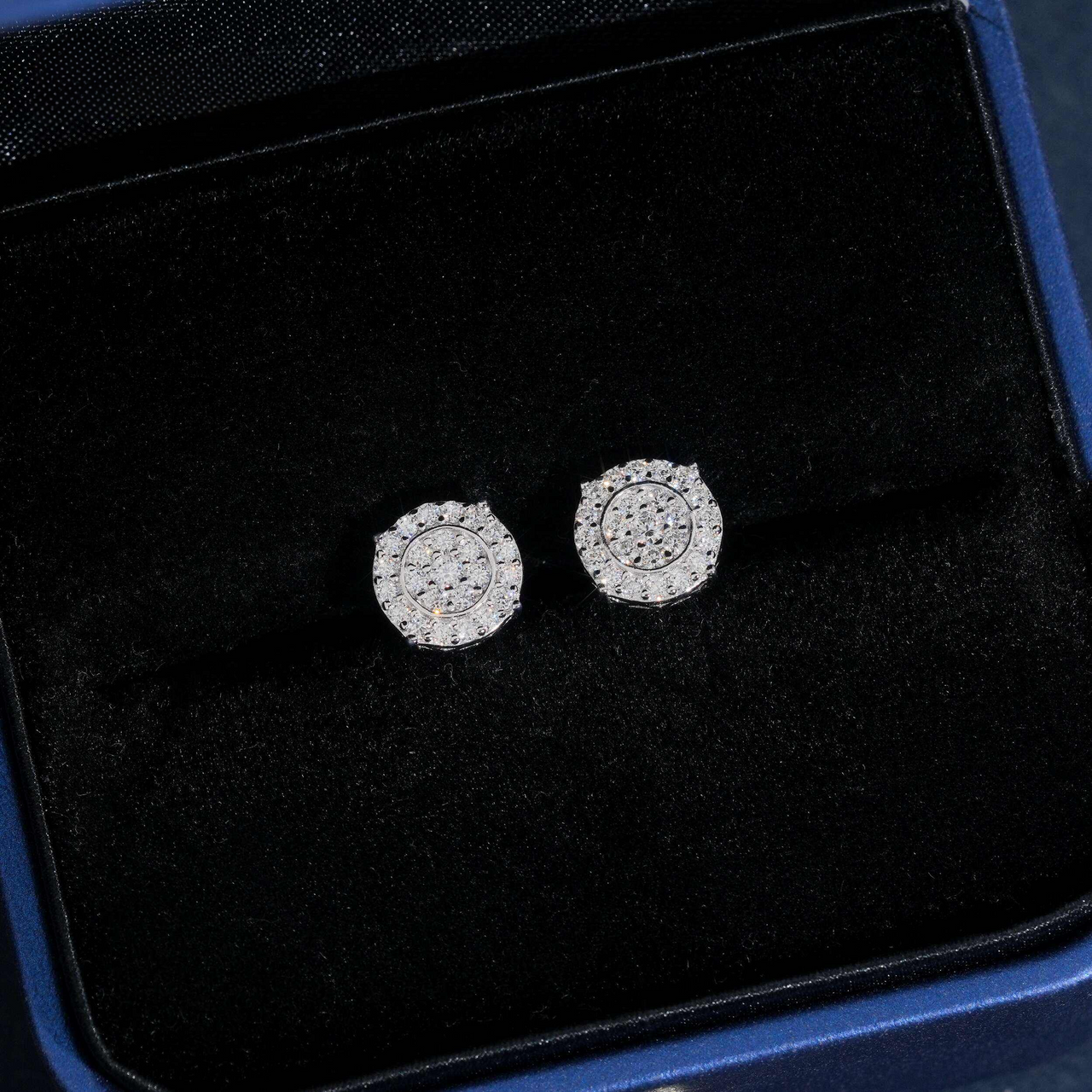 Pendientes de botón redondos de diamante cultivado en laboratorio – Oro de 14k