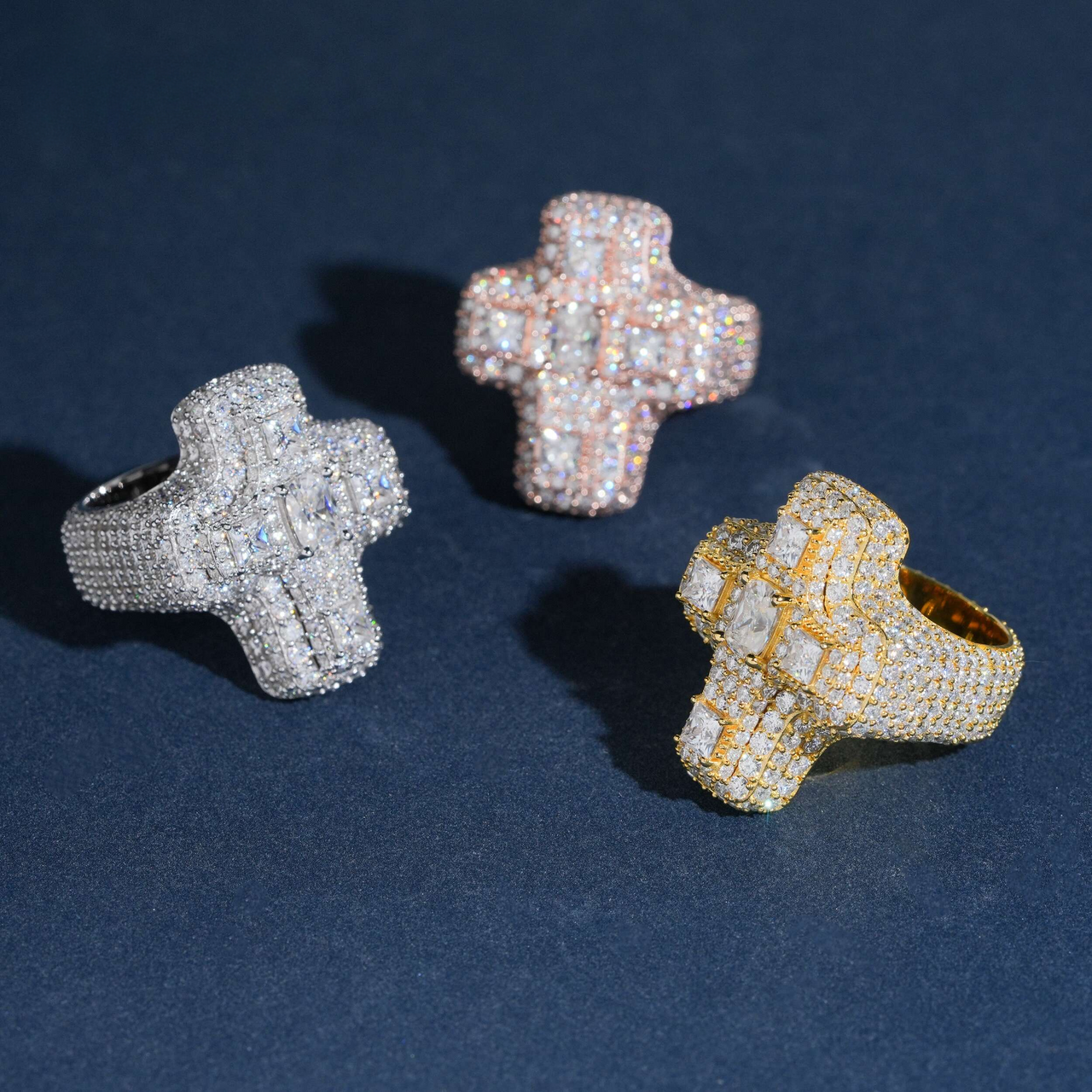 Anillo con diamante de laboratorio Princess Cut cruzado - Oro de 14k