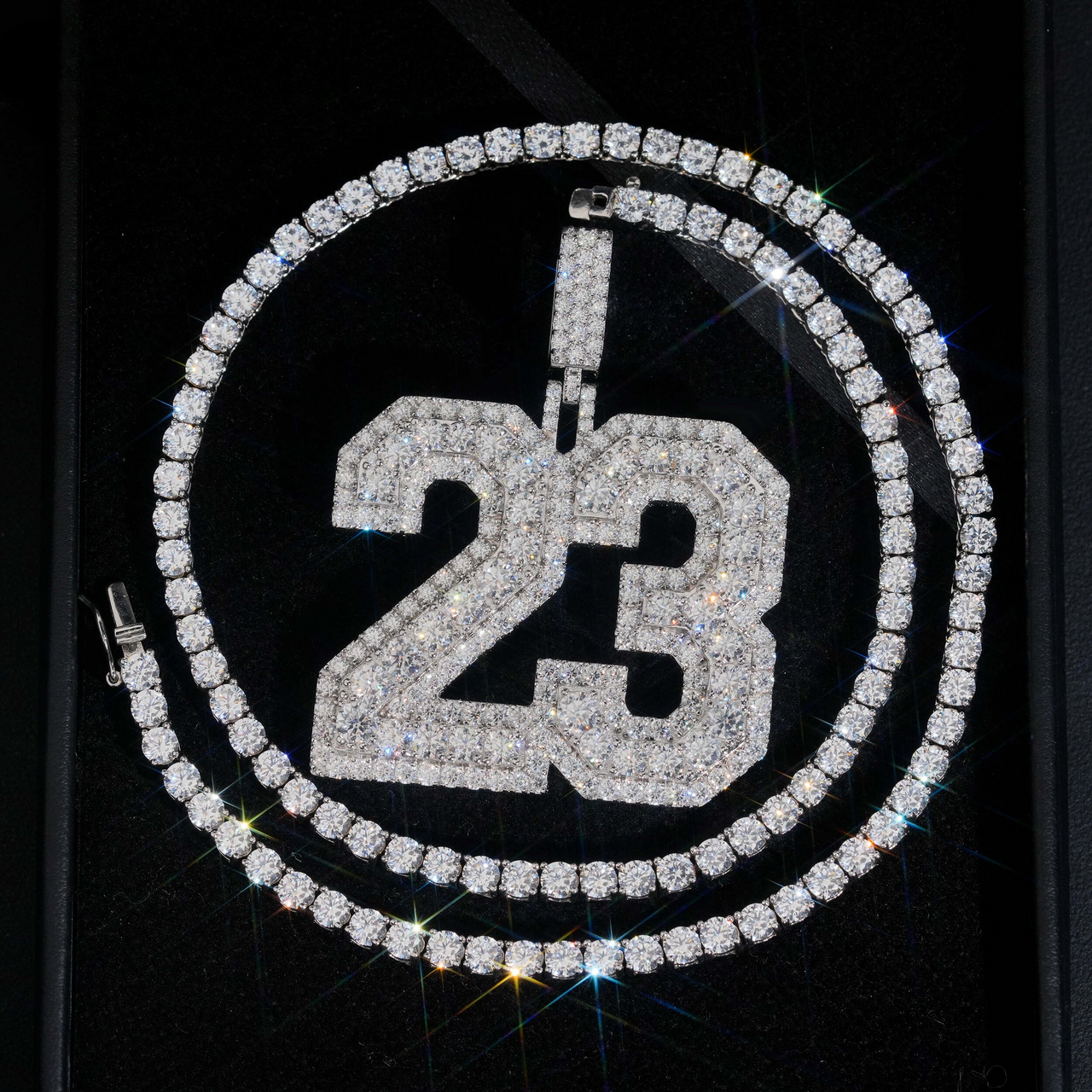 Colgante Sólido Número 23 Personalizado Diamante de Laboratorio – Oro de 14k