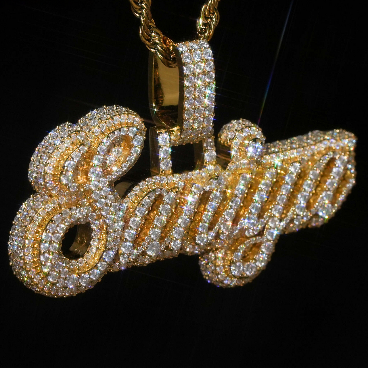 Colgante con nombre personalizado con diamante cultivado en laboratorio – Oro de 14k