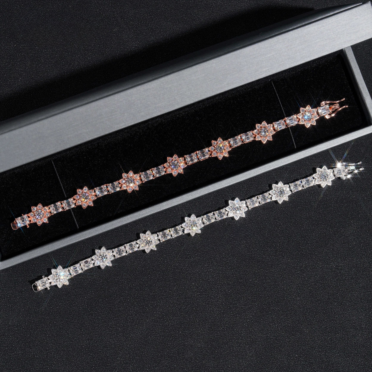 Pulsera de diamantes de laboratorio Flower Baguette – Oro de 14k