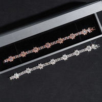 Pulsera de diamantes de laboratorio Flower Baguette – Oro de 14k
