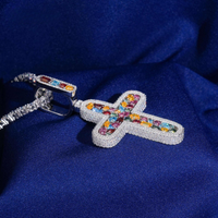Colgante de cruz multicolor con diamantes cultivados en laboratorio - Oro de 14k