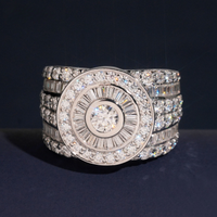 Anillo de diamantes cultivados de oro de 14k con halo de sol de triple fila