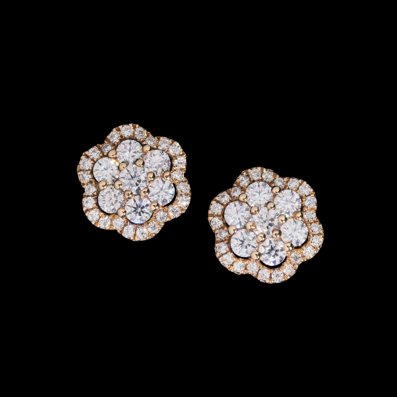 Pendientes de botón en racimo de pavé de flores, diamante de laboratorio – Oro de 14k