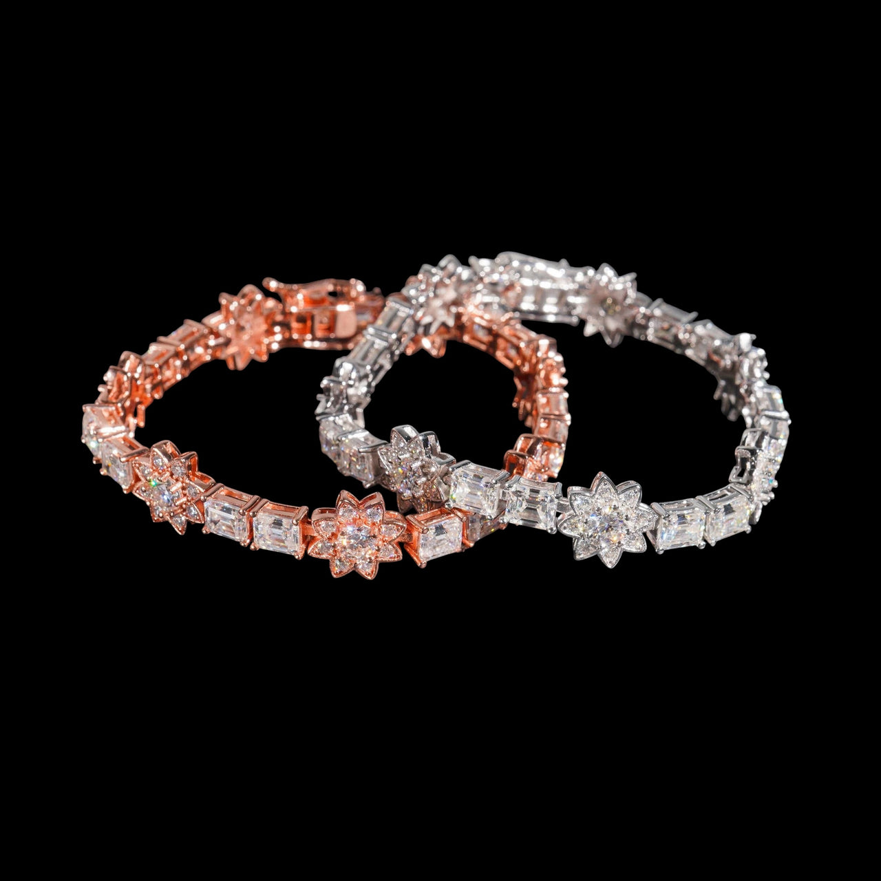 Pulsera de diamantes de laboratorio Flower Baguette – Oro de 14k