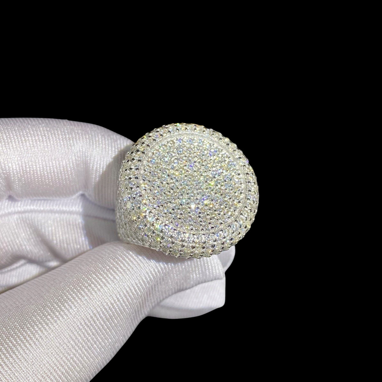Anillo con diamantes de laboratorio pavé y clúster – Oro de 14k