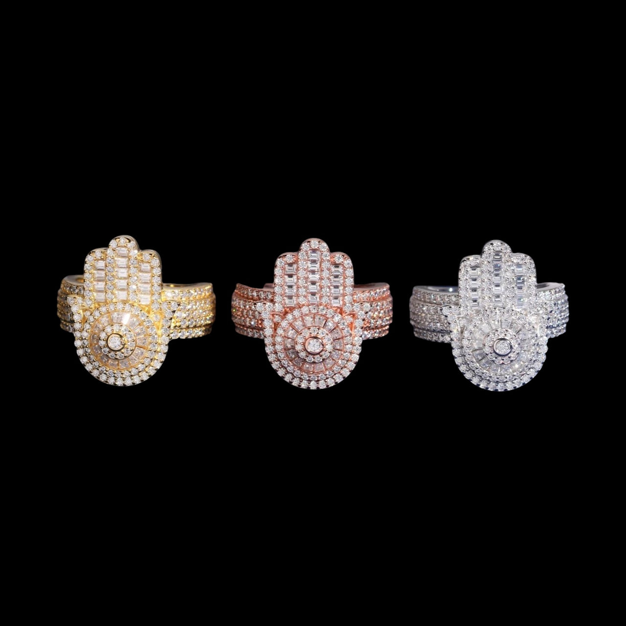 Anillo con diamantes de laboratorio tipo baguette y pavé con diseño de mano de Fátima – Oro de 14k