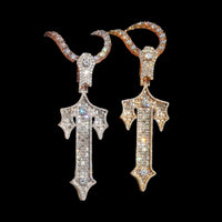 Colgante del logotipo de Trapstar con diamantes de laboratorio – Oro de 14k