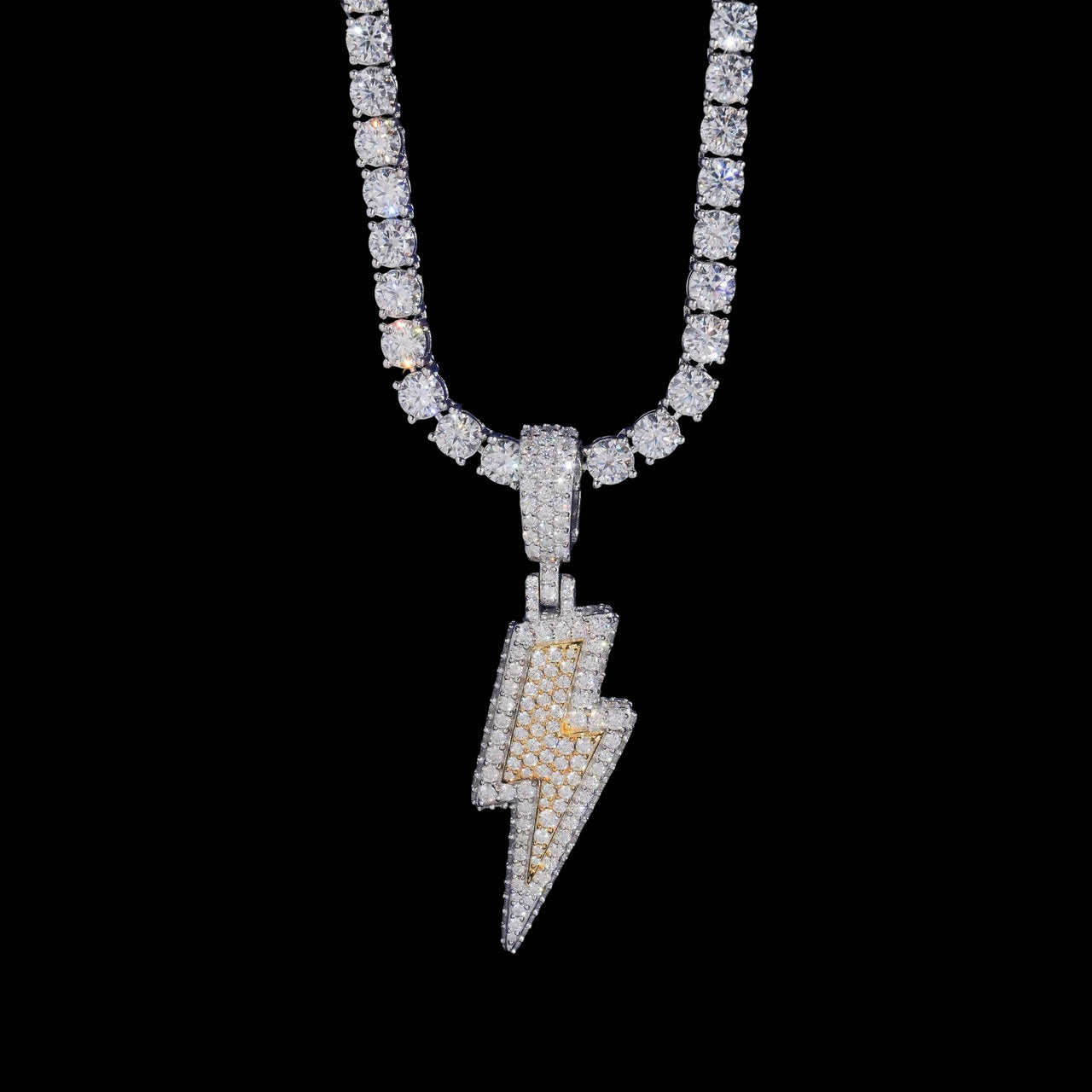 Colgante Rayo con Diamante Creado en Laboratorio – Oro de 14k