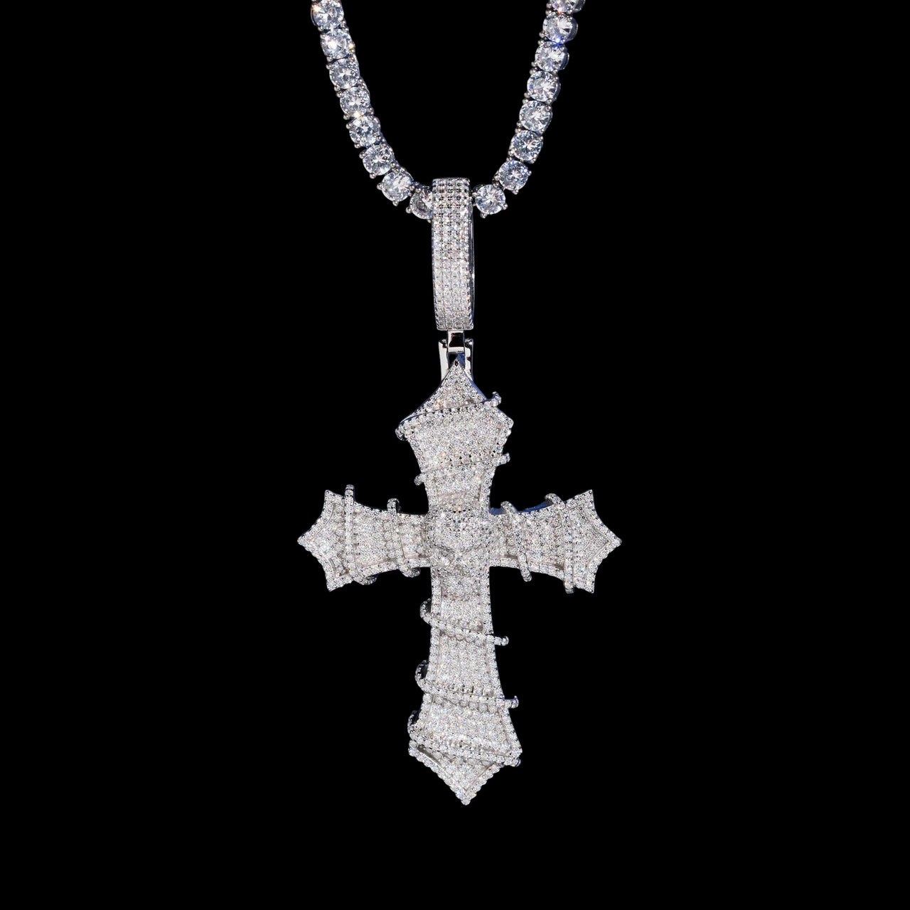 Dije Calavera con Cruz Diamante de Laboratorio – Oro de 14k