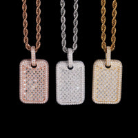 Colgante Baguette Dog Tag con diamante de laboratorio – Oro de 14k