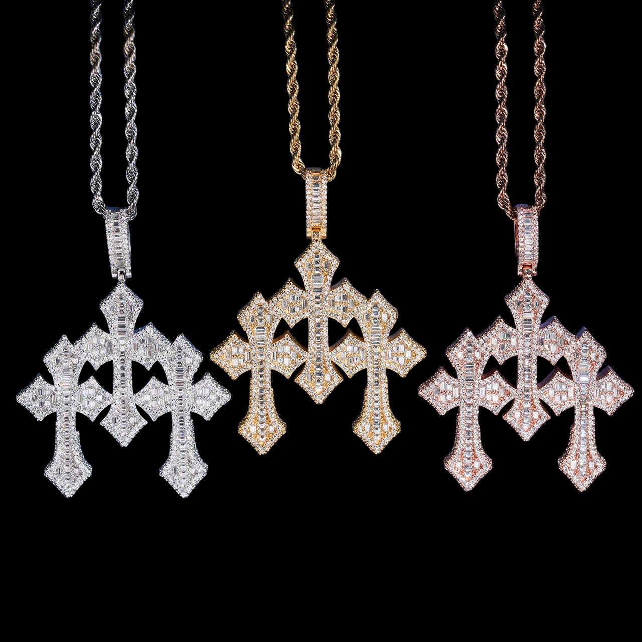Colgante Cruz de Baguette con Diamantes de Laboratorio – Oro de 14k