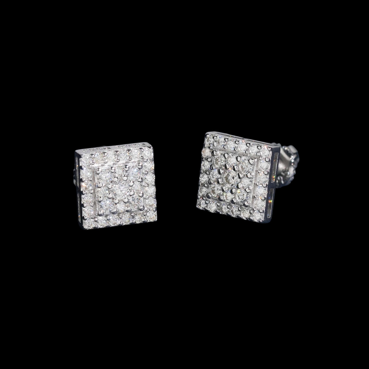 Aretes cuadrados tipo pavé con halo y diamantes creados en laboratorio – Oro de 14k