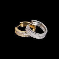 Pendientes de aro Huggie con diamantes de laboratorio talla baguette – Oro de 14k