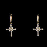 Pendientes de aro colgantes con cruz de flores y diamantes cultivados en laboratorio – Oro de 14k