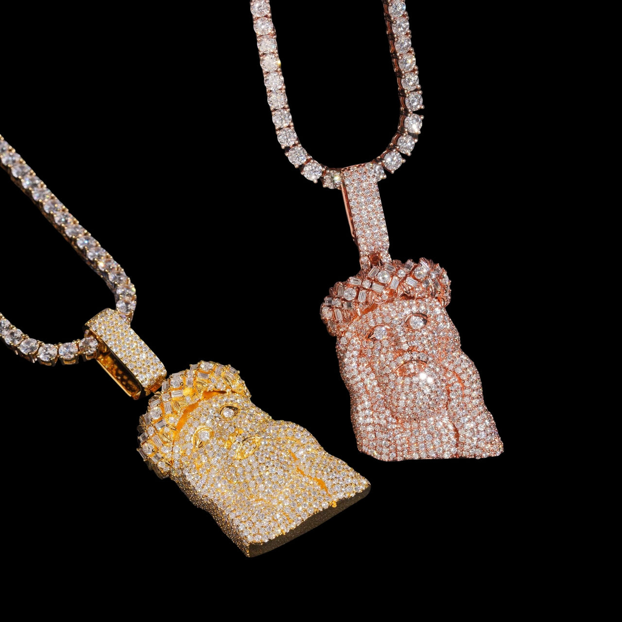 Colgante de Jesús con corona de espinas de formas múltiples con diamantes de laboratorio – Oro de 14k