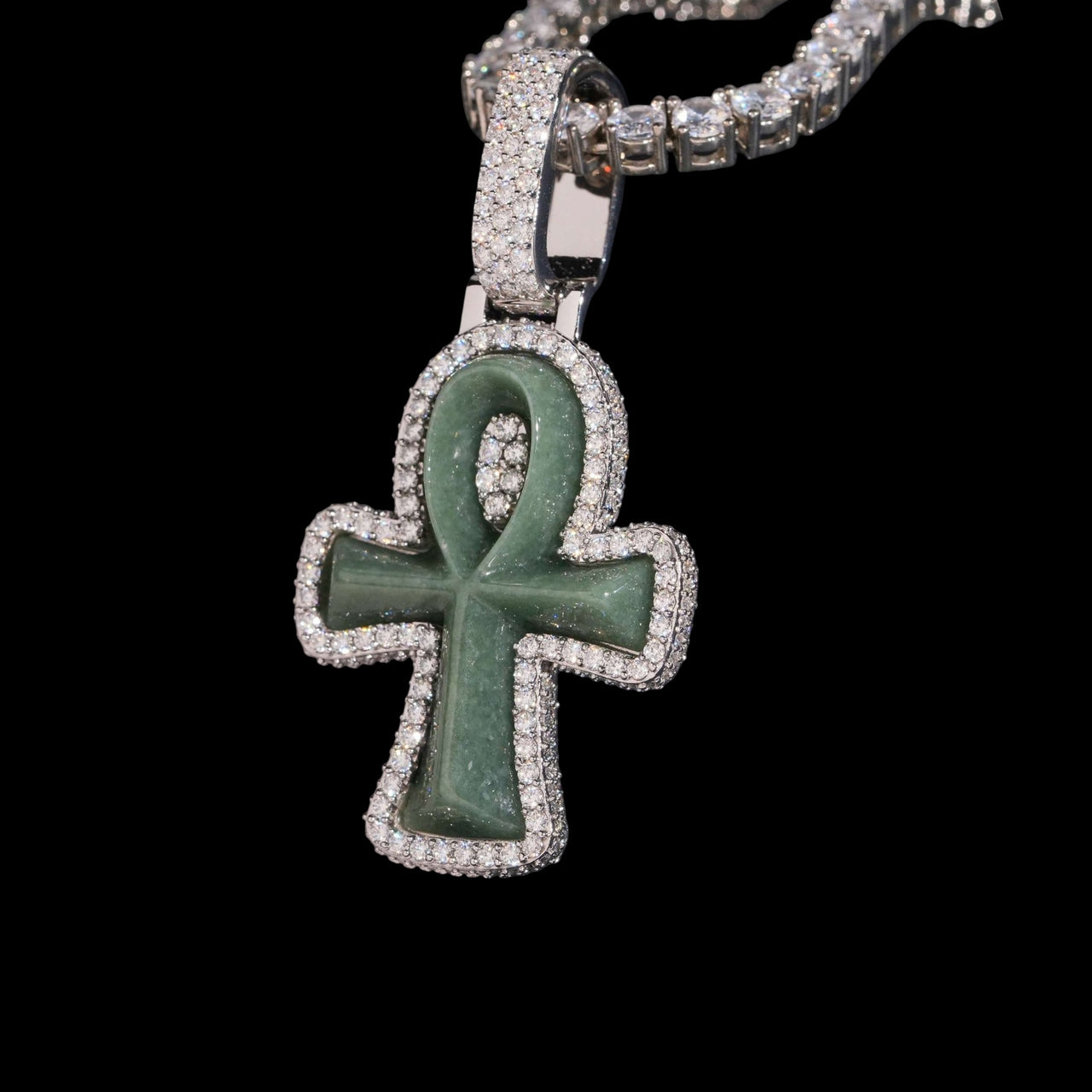 Colgante Anj de Jade con Diamantes Creados en Laboratorio – Oro de 14k