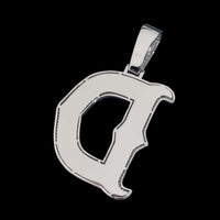 Colgante de letra baguette con diamante de laboratorio – Oro de 14k