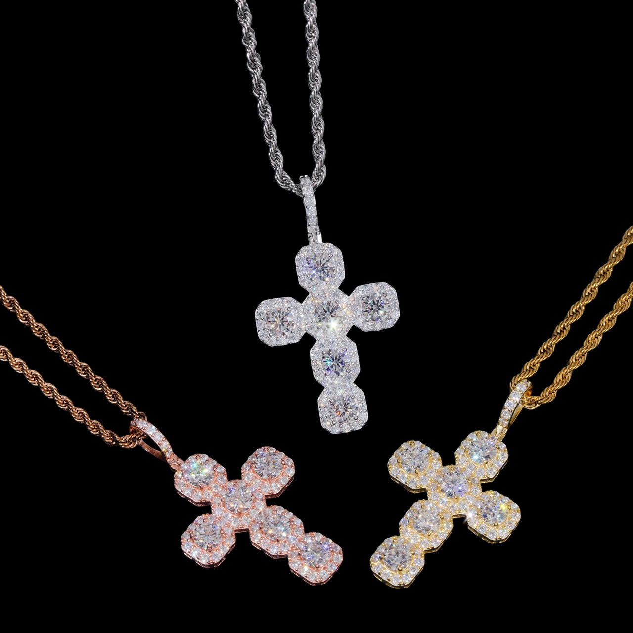 Colgante de Cruz con Diamante de Laboratorio Talla Redonda – Oro de 14k