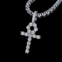 Colgante Ankh con diamantes creados en laboratorio – Oro de 14k
