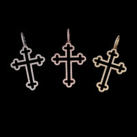 Colgante de cruz ornamentada con diamante de laboratorio – Oro de 14k