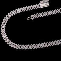 Cadena Cubana con Eslabones Engastados de 10 mm – Moissanita de Oro de 14k