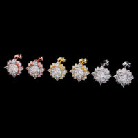 Pendientes de botón con forma de racimo de flores circulares, diamantes de laboratorio – Oro de 14k