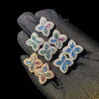 Pendientes de botón con forma de trébol multicolor con diamantes de laboratorio – Oro de 14k